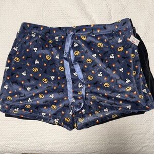 Women's Navy Halloween-Print Plush and Black Pajama Shorts Set